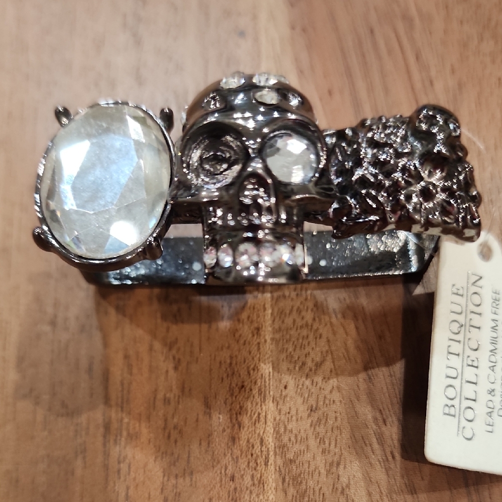 Silver Skull Ring...fits 2 To 3 Fingers....skull needs an eye ball...